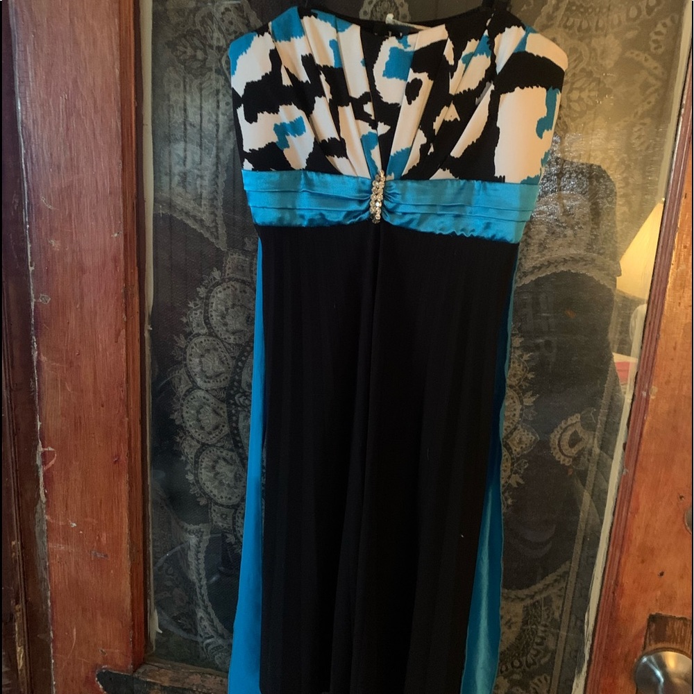 Nice dress for a wedding  or nice informal dinner